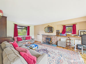 Sitting Room- click for photo gallery